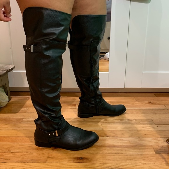 Black wide calf boots - Picture 2 of 5